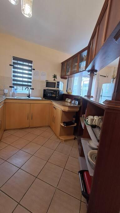 Sunshine Luxurious Villa:4 Mins Walk From Beach Flic-en-Flacq Exteriér fotografie