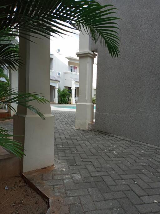 Sunshine Luxurious Villa:4 Mins Walk From Beach Flic-en-Flacq Exteriér fotografie