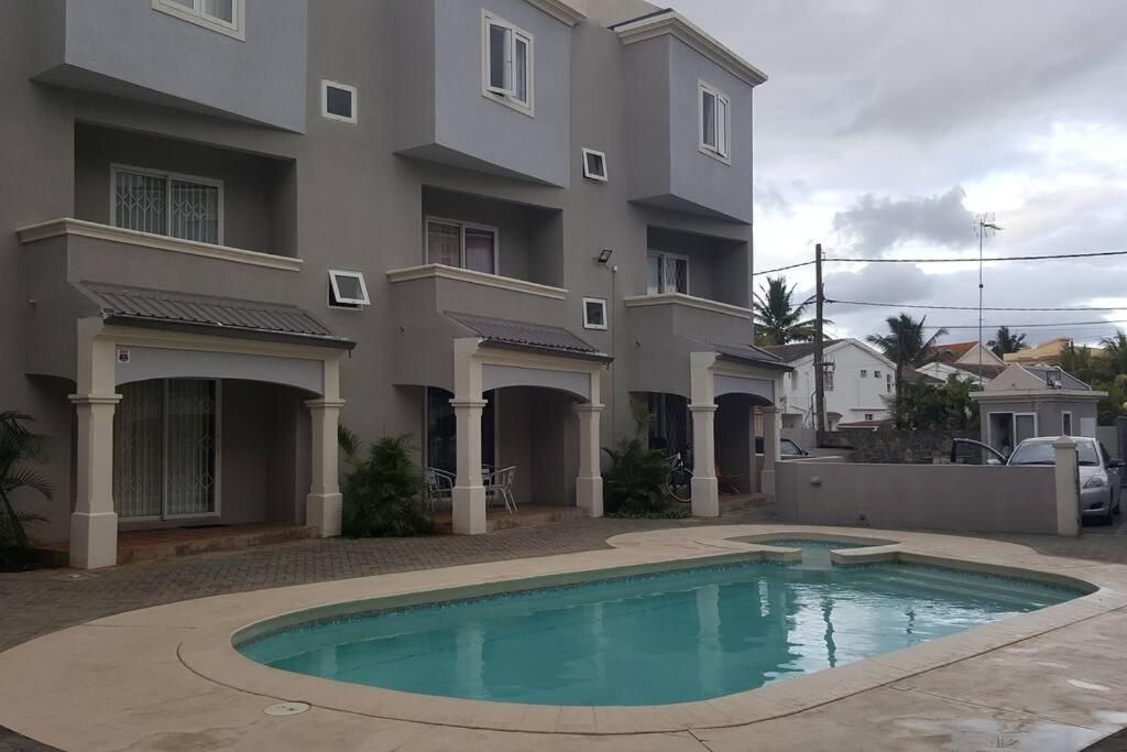 Sunshine Luxurious Villa:4 Mins Walk From Beach Flic-en-Flacq Exteriér fotografie